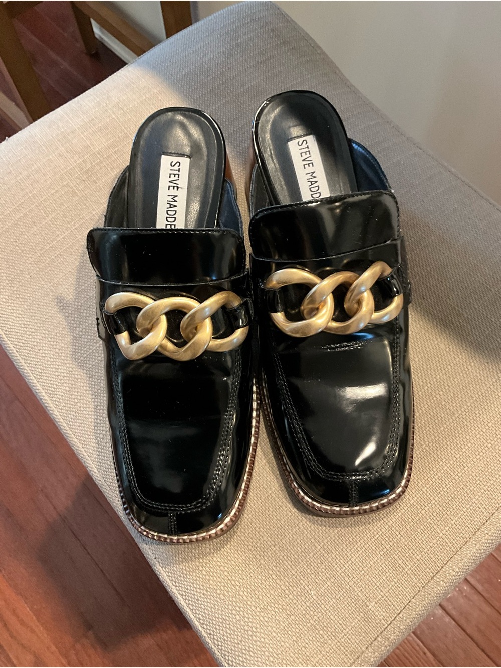 Steve Madden Women’s Black Patent Chain-Accent Loafers Size 7
